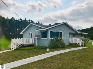 2541 County Road 633, Grawn, MI 49637