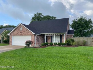 102 Shady Park Dr, Lafayette, LA 70508