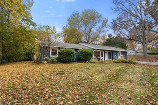 3 Lamphere Cir, Framingham, MA 01701