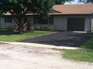 65 W 2nd St, Coal City, IL 60416