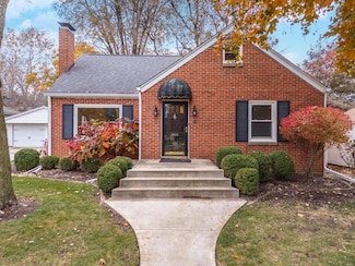 502 Colton Ave, Bloomington, IL 61701