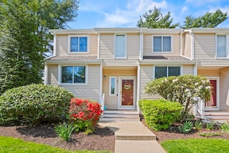 26 Gaslight Ln Unit 26, North Easton, MA 02356