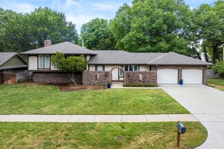 8300 E Brookhollow Ln, Wichita, KS 67206