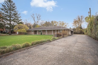 22W689 Elmwood Dr, Glen Ellyn, IL 60137