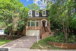 3929 Vacation Ln, Arlington, VA 22207