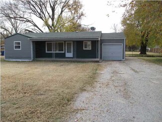 417 W 43rd St N, Wichita, KS 67204
