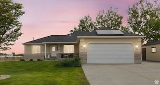 415 S Worthington St, Grantsville, UT 84029