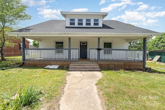 106 Virginia St SW, Lenoir, NC 28645