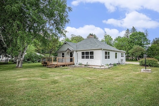 455 N 10th St, Plainwell, MI 49080