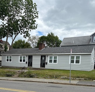 231 Moore St, Lowell, MA 01852