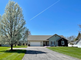 8326 Clear Lake Rd, Grass Lake, MI 49240