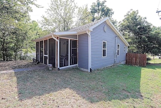 1439 N Spanish St, Cape Girardeau, MO 63701