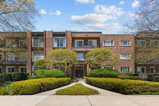 140 Franklin Place E Unit 106, Lake Forest, IL 60045