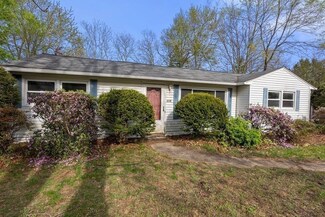 115 Treetop Ave, Springfield, MA 01118