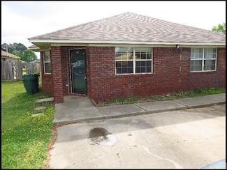 380 S Davis St, Conway, AR 72034