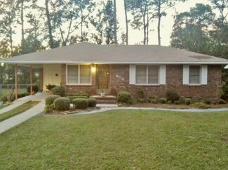 906 Bunche Dr, Valdosta, GA 31601