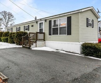 8 Swifts Beach Rd Unit 23, Wareham, MA 02571
