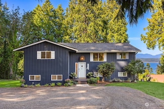 25205 Pioneer Way NW, Poulsbo, WA 98370