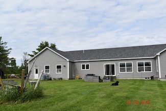 14 Lead Mountain Ln, Belfast, ME 04915