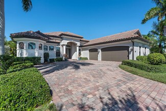 3273 Runaway Ln, Naples, FL 34114