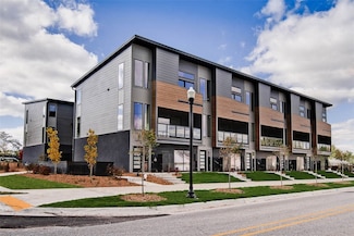 204 NW 9th St, Bentonville, AR 72712