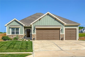 12750 N Larkspur Ln, Platte City, MO 64079