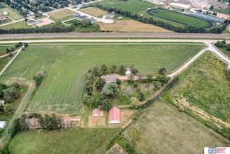 901 E 19th St, York, NE 68467