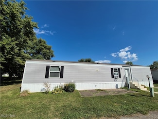 120 Kenny Brook Ln, Elyria, OH 44035