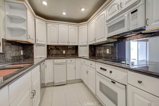12141 Centralia St Unit 304, Lakewood, CA 90715