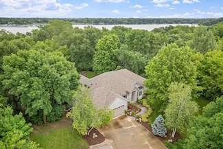 6600 Geneker Way, Maple Plain, MN 55359