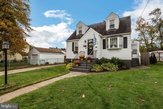330 Mecray Ln, Maple Shade, NJ 08052