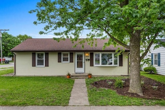 307 N Carico St, Tuscola, IL 61953