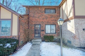 1S284 Stratford Ln Unit 2, Villa Park, IL 60181