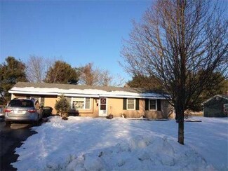 237 Smoke Rise Cir, Swansea, MA 02777