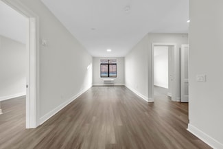 121 34th St Unit 312, Union City, NJ 07087