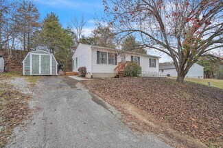 3375 Springview Dr, Christiansburg, VA 24073