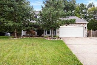 6238 Oak Tree Dr N, Lorain, OH 44053