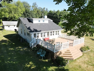 51888 Lake Ave, Three Rivers, MI 49093