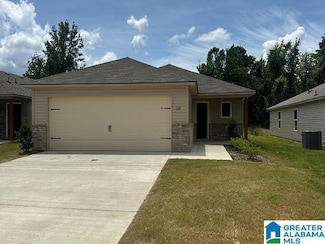 176 Dogwood St, Childersburg, AL 35044