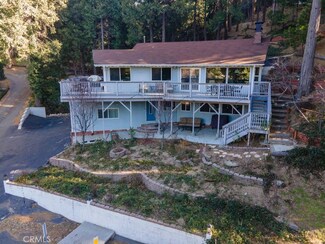 24433 San Moritz Dr, Crestline, CA 92325