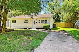 3545 Wayne St, Virginia Beach, VA 23452