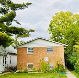315 Bush St Unit 4, Dekalb, IL 60115