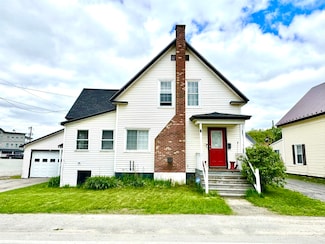 15 Park St, Colebrook, NH 03576