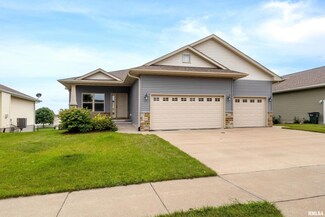 1543 Olde Brandy Ln, Davenport, IA 52807