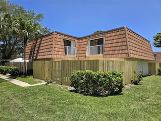824 Blue Ridge Cir, West Palm Beach, FL 33409