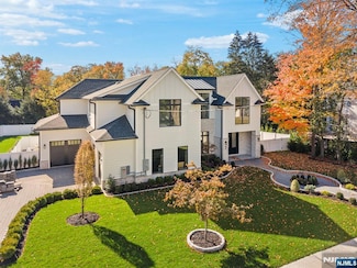 7 Central Ave, Demarest, NJ 07627