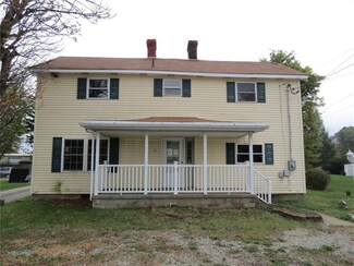 111 Paull St, Hopwood, PA 15445