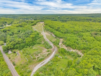 10 Riverside Dr, Baltic, CT 06330