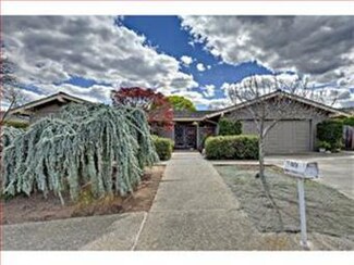 20278 Kirkmont Dr, Saratoga, CA 95070