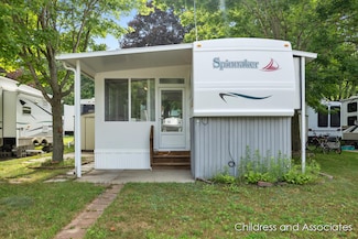 10020 N Musson Rd, Six Lakes, MI 48886